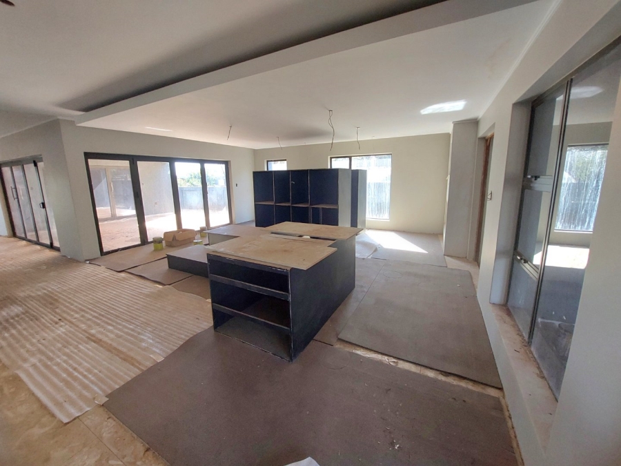 5 Bedroom Property for Sale in Seasons Lifestyle Estate North West